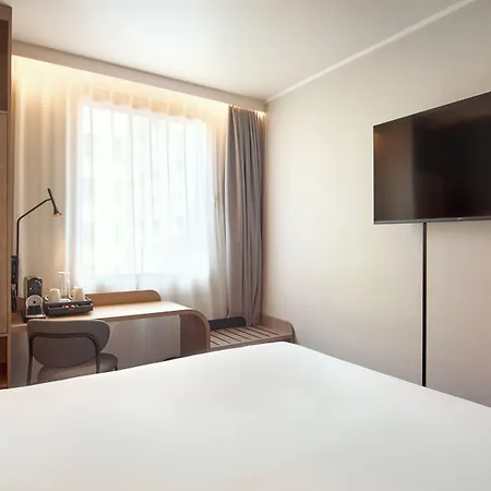 Готель Campanile Prime Centrum 3*