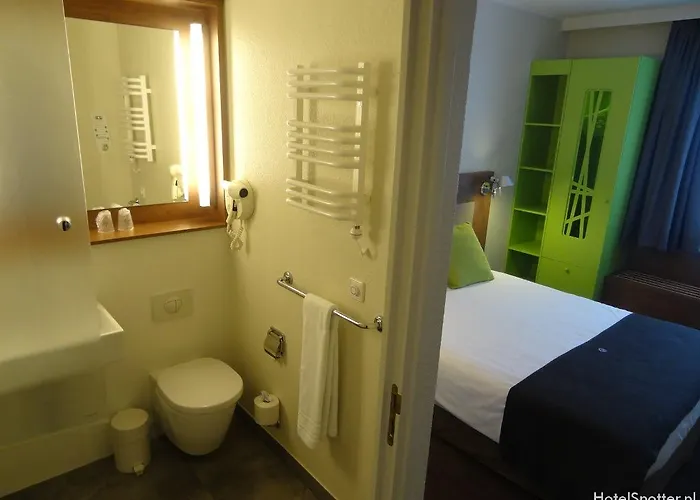 Campanile / Hotel 3*