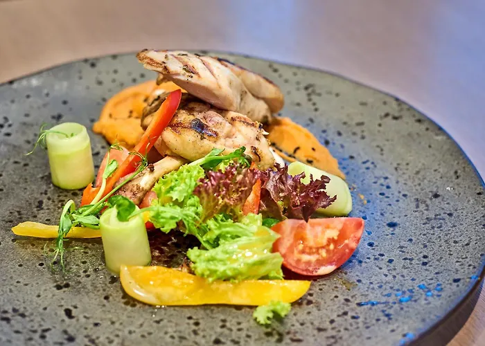 Hotel Campanile / 3*